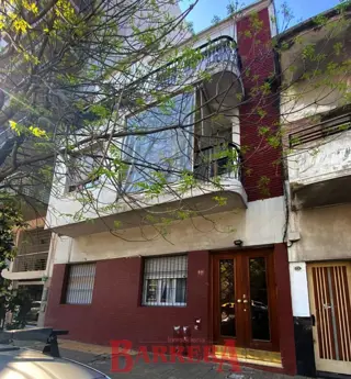 Departamento 2 ambientes con dos patios foto 1
