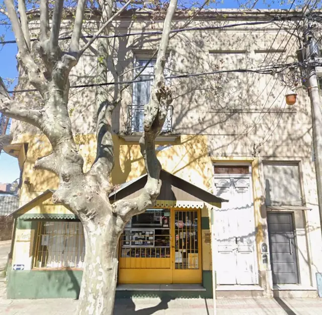VENTA PH  con  LOCAL, 3 AMB BERNAL por escalera