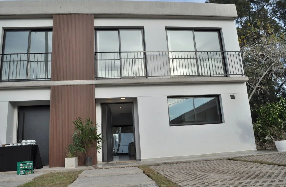 Duplex 4 Ambientes con amenities en Benavidez foto 2