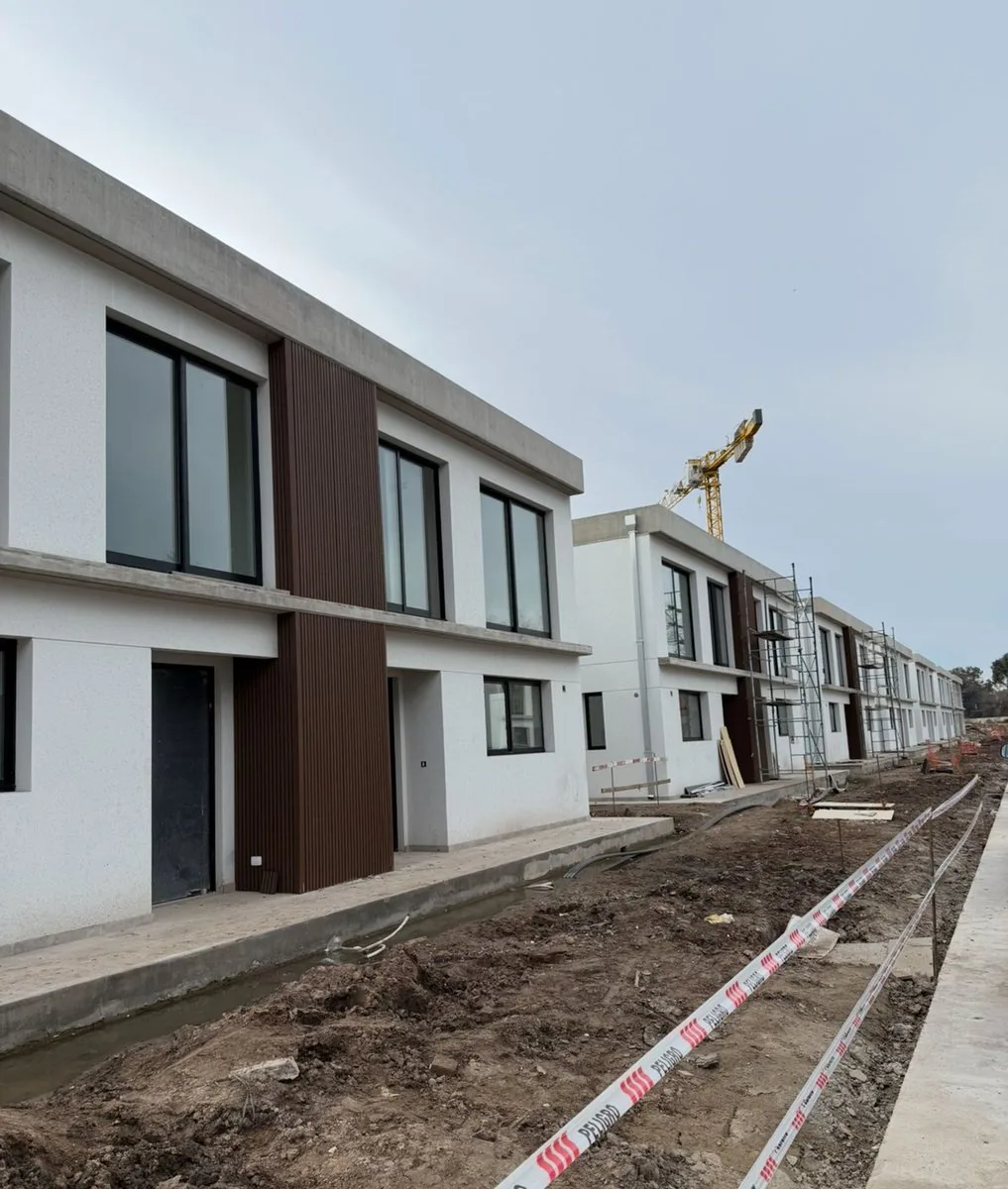 Duplex 4 Ambientes con amenities en Benavidez foto 4