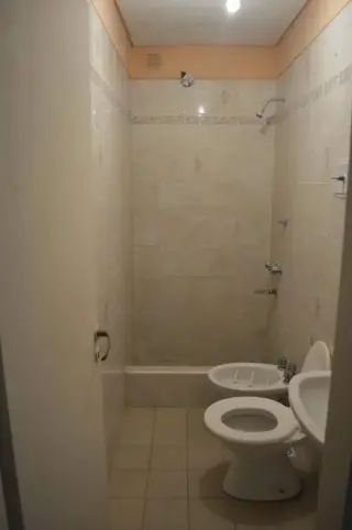 Departamento 2 amb con patio, muy cómodo, impecable foto 2