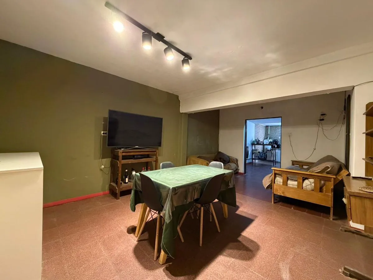 SE VENDE CASA + DEPARTAMENTO INDEPENDIENTE foto 3