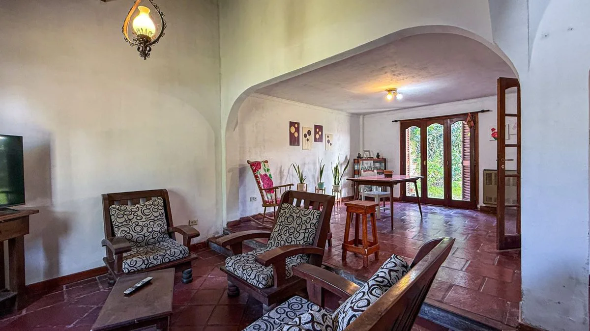 VENTA CASA 4 AMBIENTES CON PARQUE APTA CREDITO foto 5