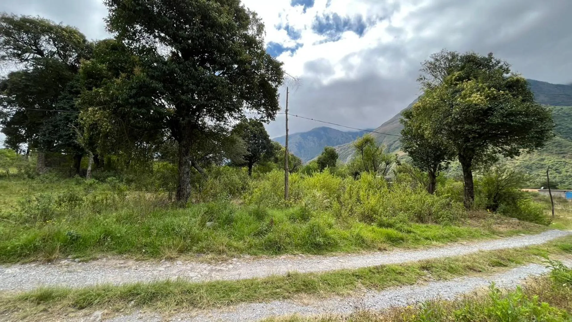 VENTA TERRENO BARCENA  1059,5m2 foto 2