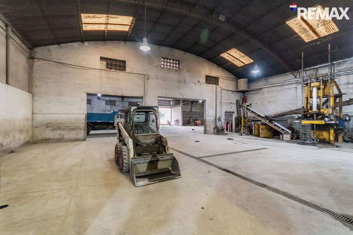 VENTA GALPÓN EN BERAZATEGUI DE 2536 M2 TOTALES foto 4