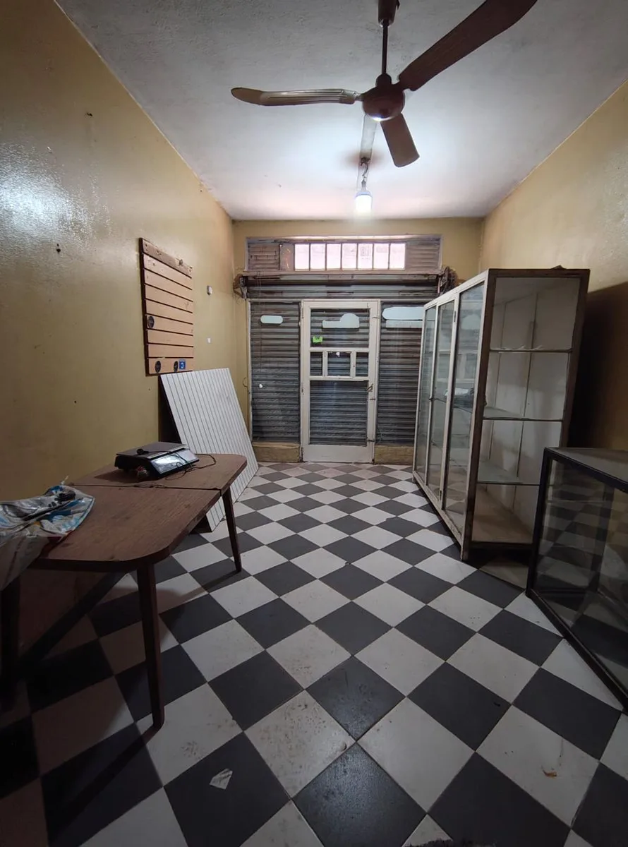 DEPARTAMENTO, TRES LOCALES Y GALPON A LA VENTA foto 2