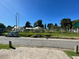 Excelente lote en esquina foto 1
