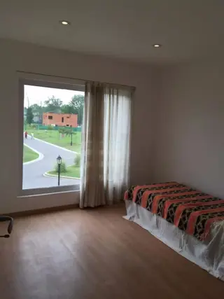 VENTA - CASA EN SANTA GUADALUPE U$S 187.000 OPORTUNIDAD foto 4