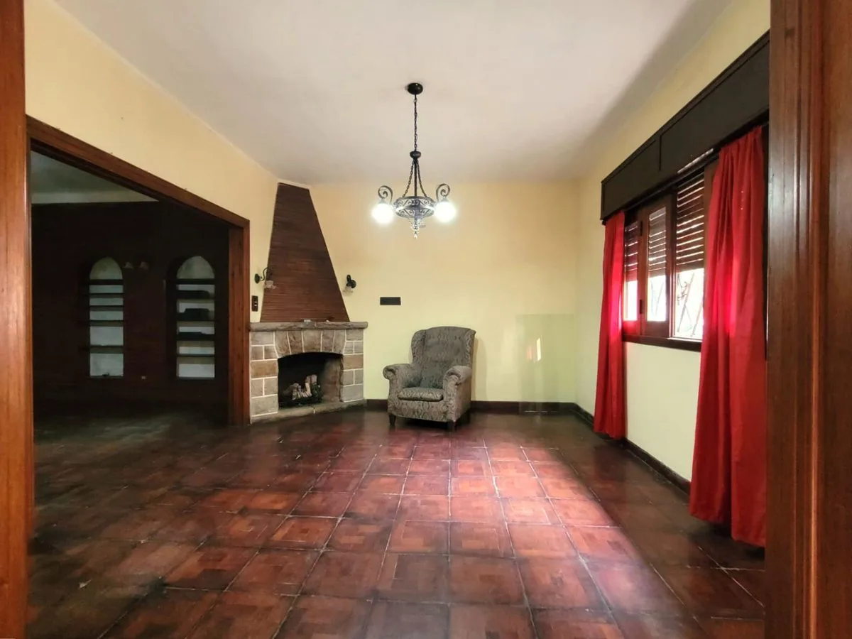 VENTA CASA TRES HABITACIONES LANUS A MTS ESTACION foto 2