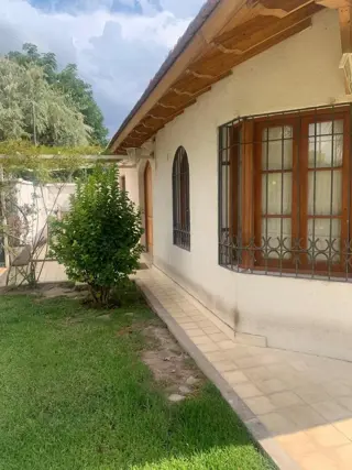 EXCELENTE CASA EN VENTA LUJAN DE CUYO foto 2