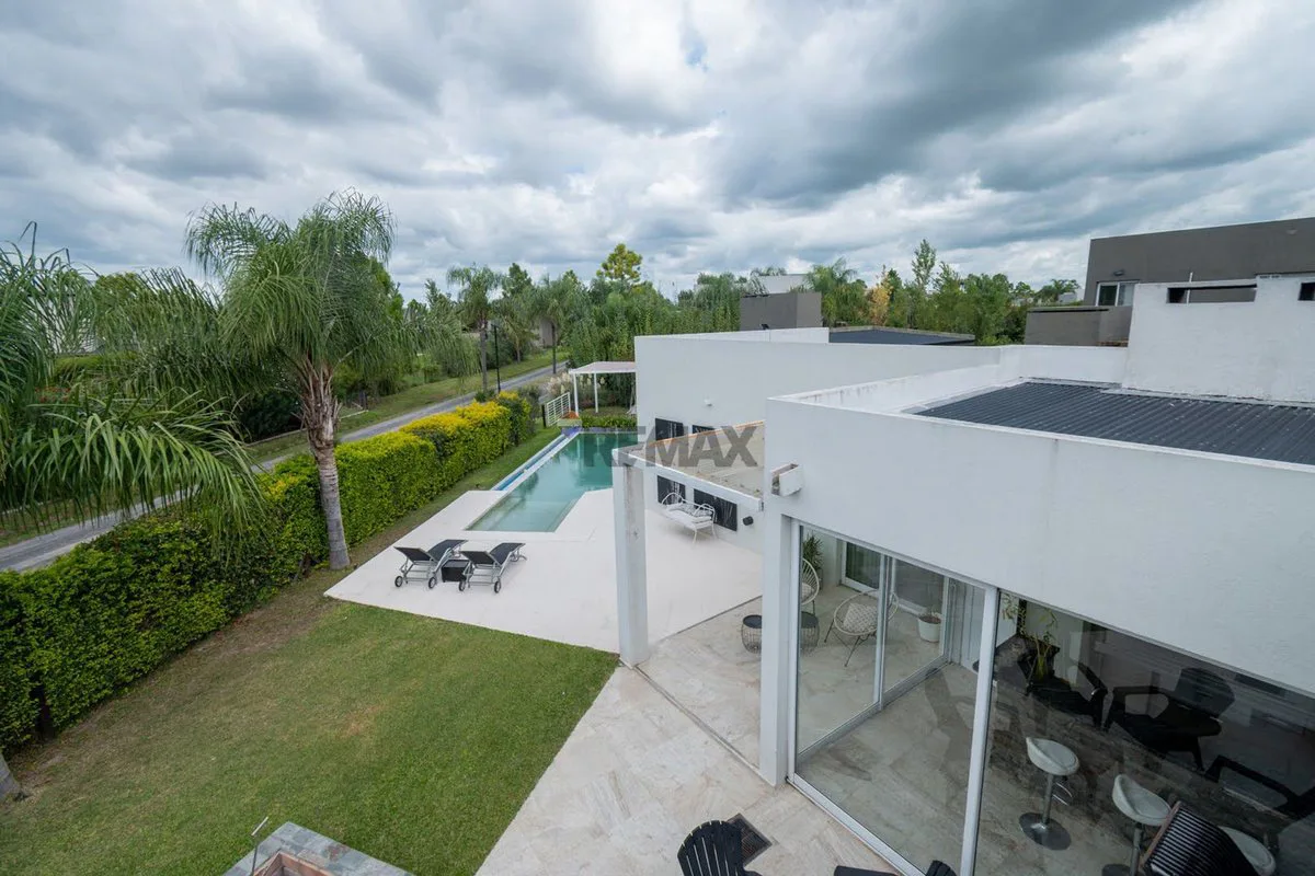 VENTA DE CASA DESTACADA EN AIRES DEL LLANO!!! foto 4