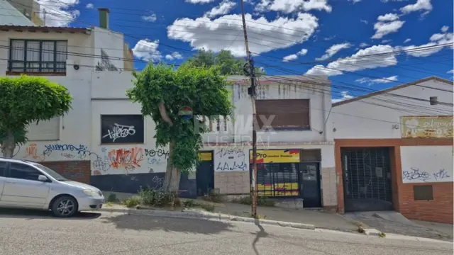 LOCAL COMERCIAL/PROFESIONAL - CASA - CENTRO