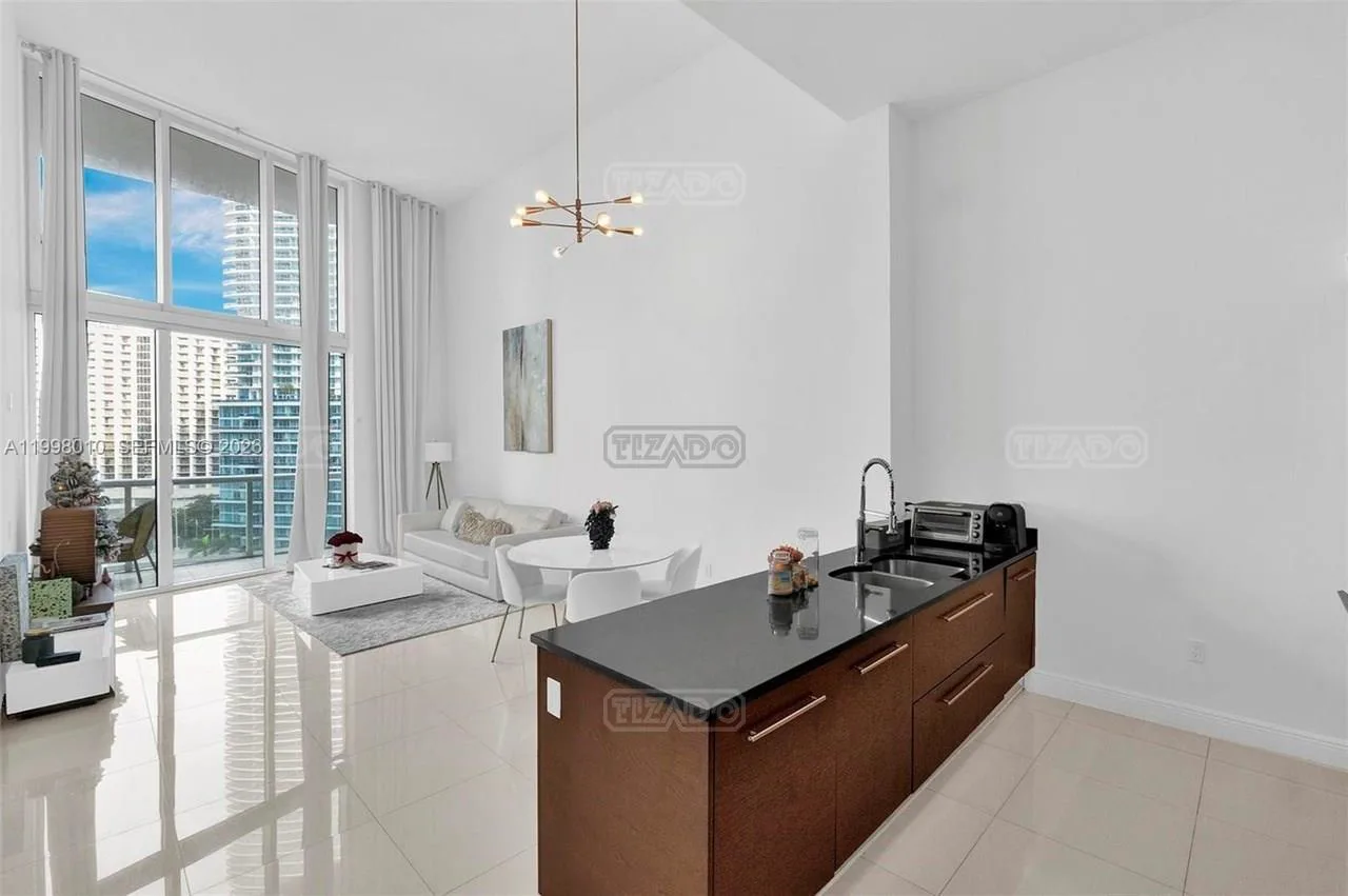 465 Brickell Ave #1406 400 foto 2
