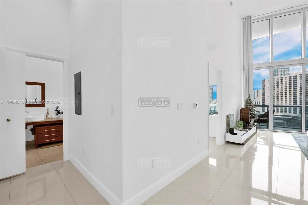 465 Brickell Ave #1406 400 foto 3
