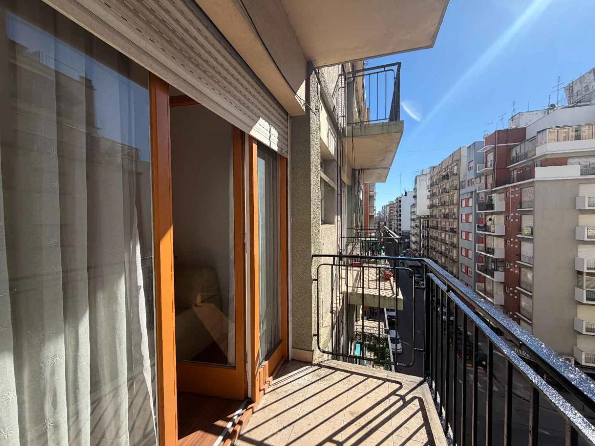 VENTA DEPTO 2 amb. CON BALCON CENTRO MDQ foto 3