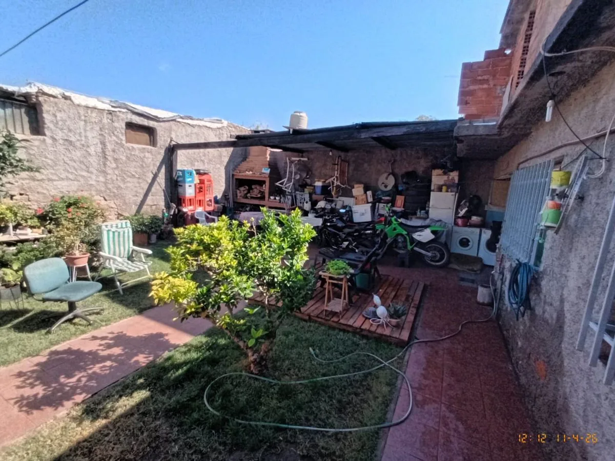 VENTA OPORTUNIDAD CASA + DEPARTAMENTO GODOY CRUZ foto 5