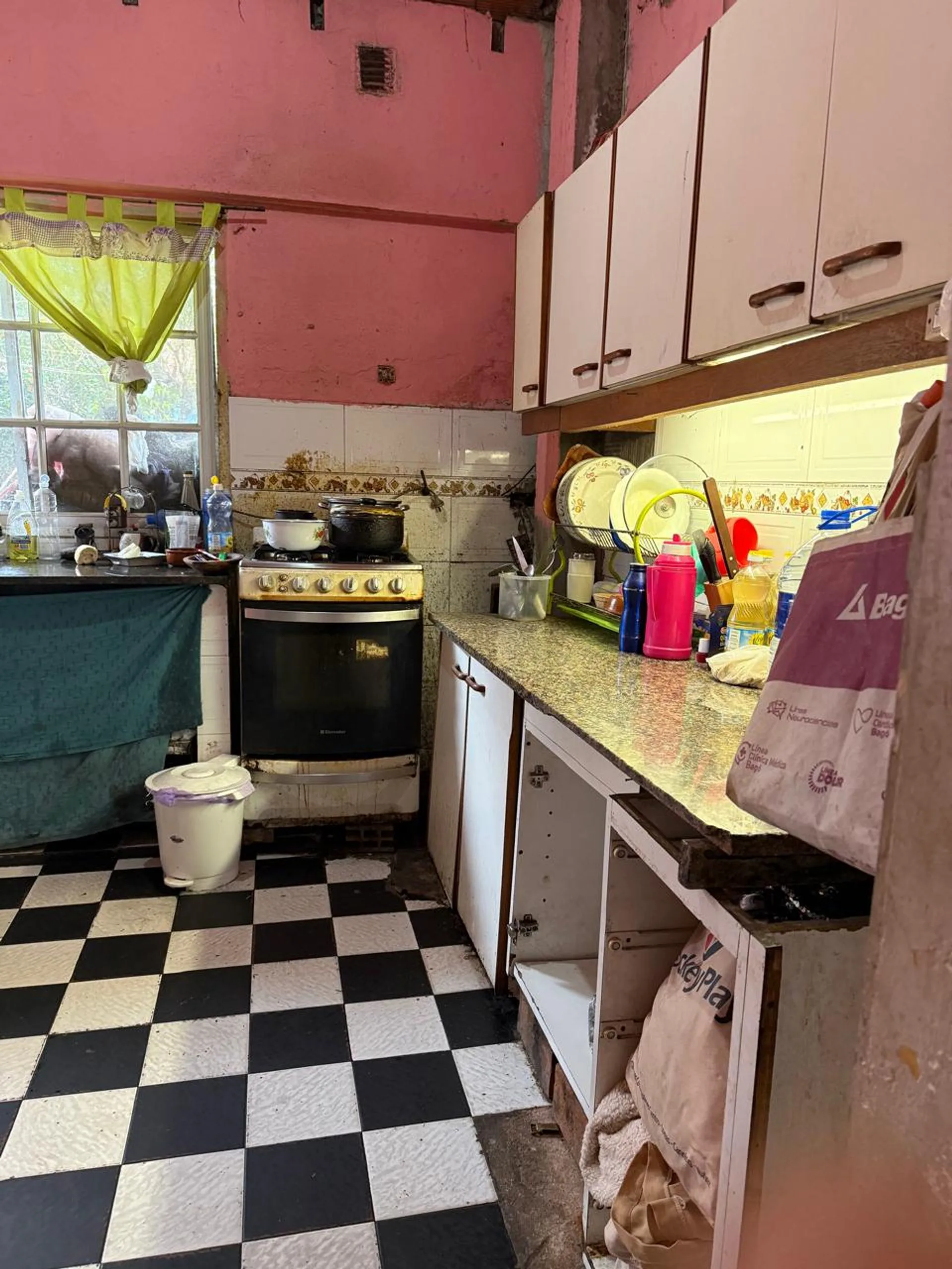 CASA MULTIFAMILIAR EN VENTA 5 AMB, VILLA CELINA foto 3