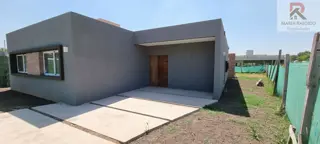 Importante Casa Minimalista a Estrenar 4 ambientes La Cesarina General Rodríguez oportunidad foto 1