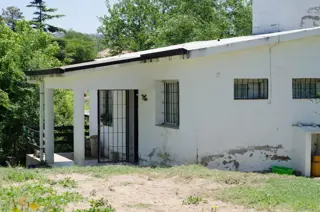 OPORTUNIDAD CASA MAS COMPLEJO A TERMINAR  EN UNA HERMOSA ZONA DE LA CIUDAD DE TANTI foto 4