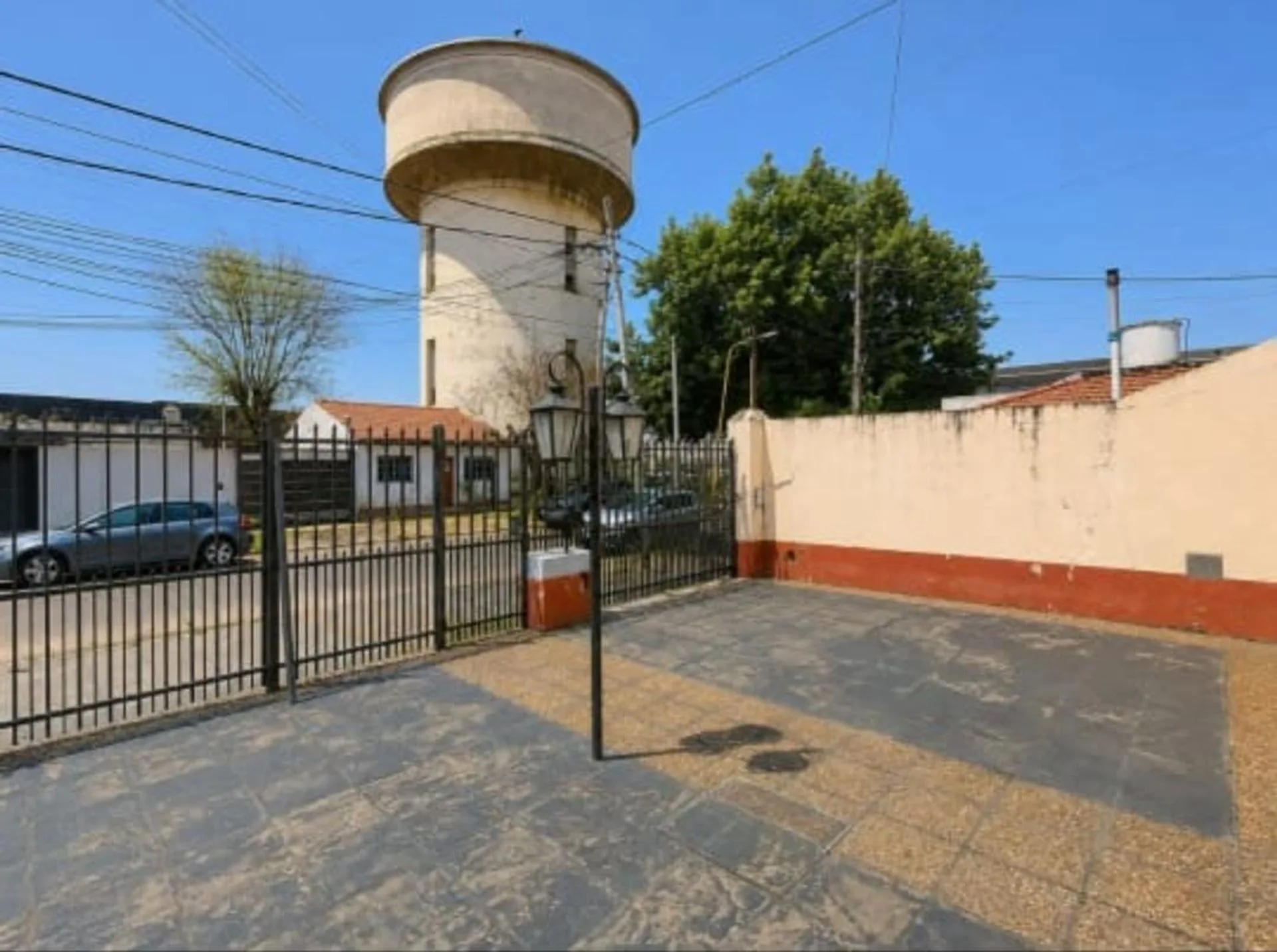CASA 3 AMBIENTES VENTA SAN JUSTO COCHERA TERRAZA foto 3