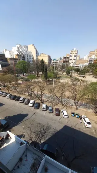 ALQUILER MONOAMBIENTE FRENTE A PLAZA COLON BARRIO ALBERDI CORDOBA foto 1
