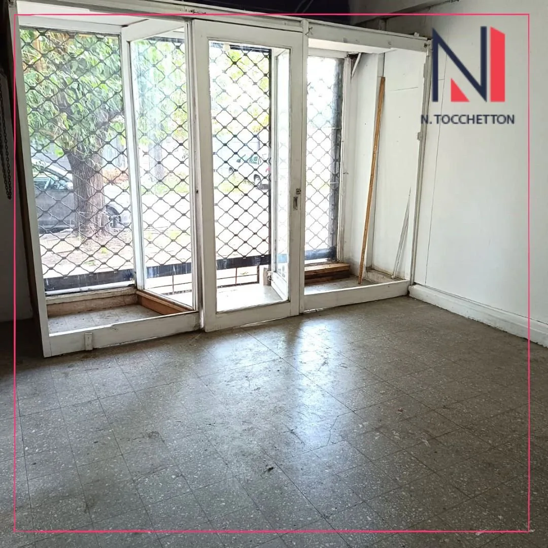 Venta Local en Castelar foto 5