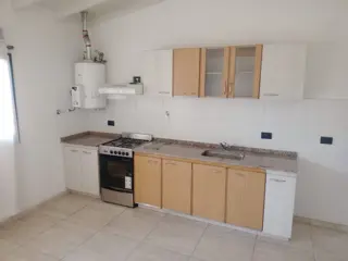 Alquiler Departamento de 2 ambientes La Tablada foto 2