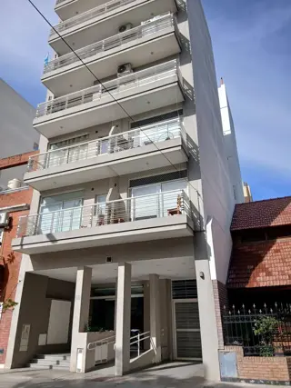 MONOAMBIENTE CON DOS PATIOS EN ALQUILER foto 1