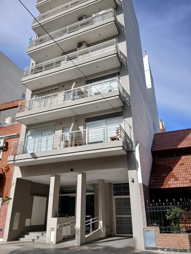MONOAMBIENTE CON DOS PATIOS EN ALQUILER