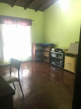 EXCELENTE CASA BARRIO AERONAUTICO foto 5