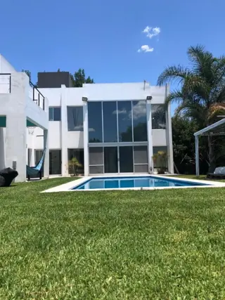 Alquiler Anual de casa 4 amb en Country San Patricio Moreno con Pileta . 1000 m2 Parque foto 1