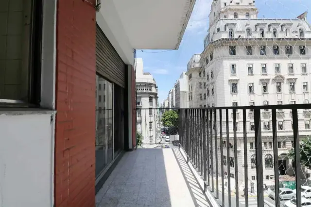 Venta depto. Tribunales  monoambiente div. balcòn