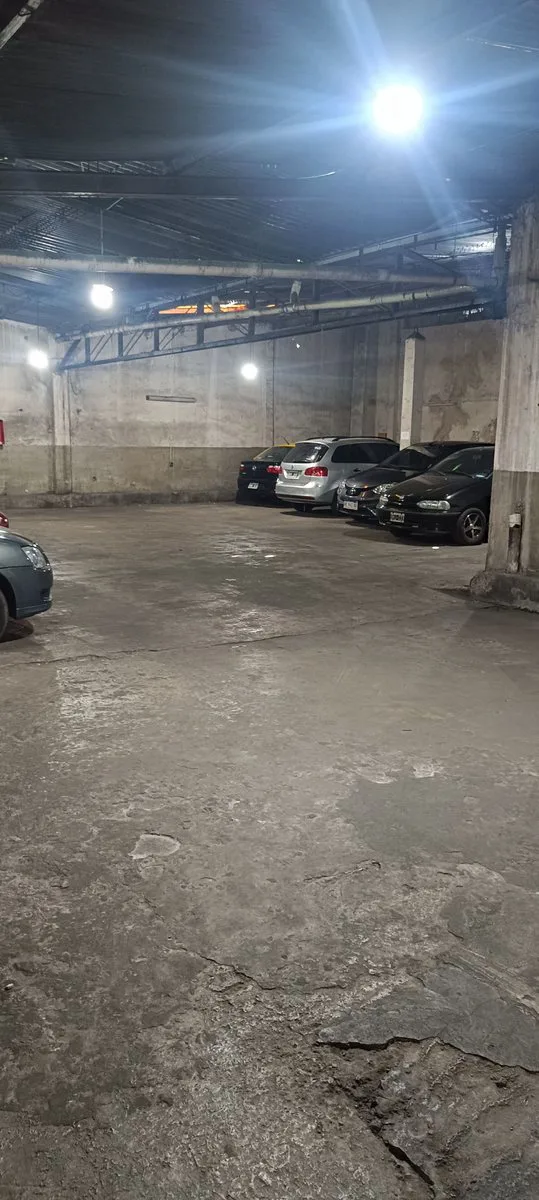 VENTA  DE COCHERA FIJA CUBIERTA EN BALVANERA foto 4
