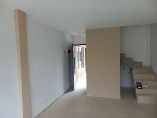 ALQUILER - DUPLEX 2 AMBIENTES CON BALCON Y TERRAZA CASTELAR foto 5
