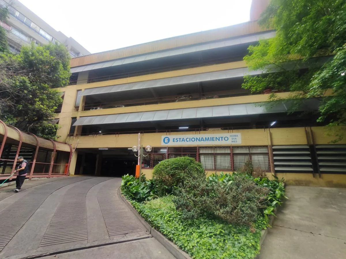 Cochera en Venta en Morón sobre Av. Rivadavia foto 4