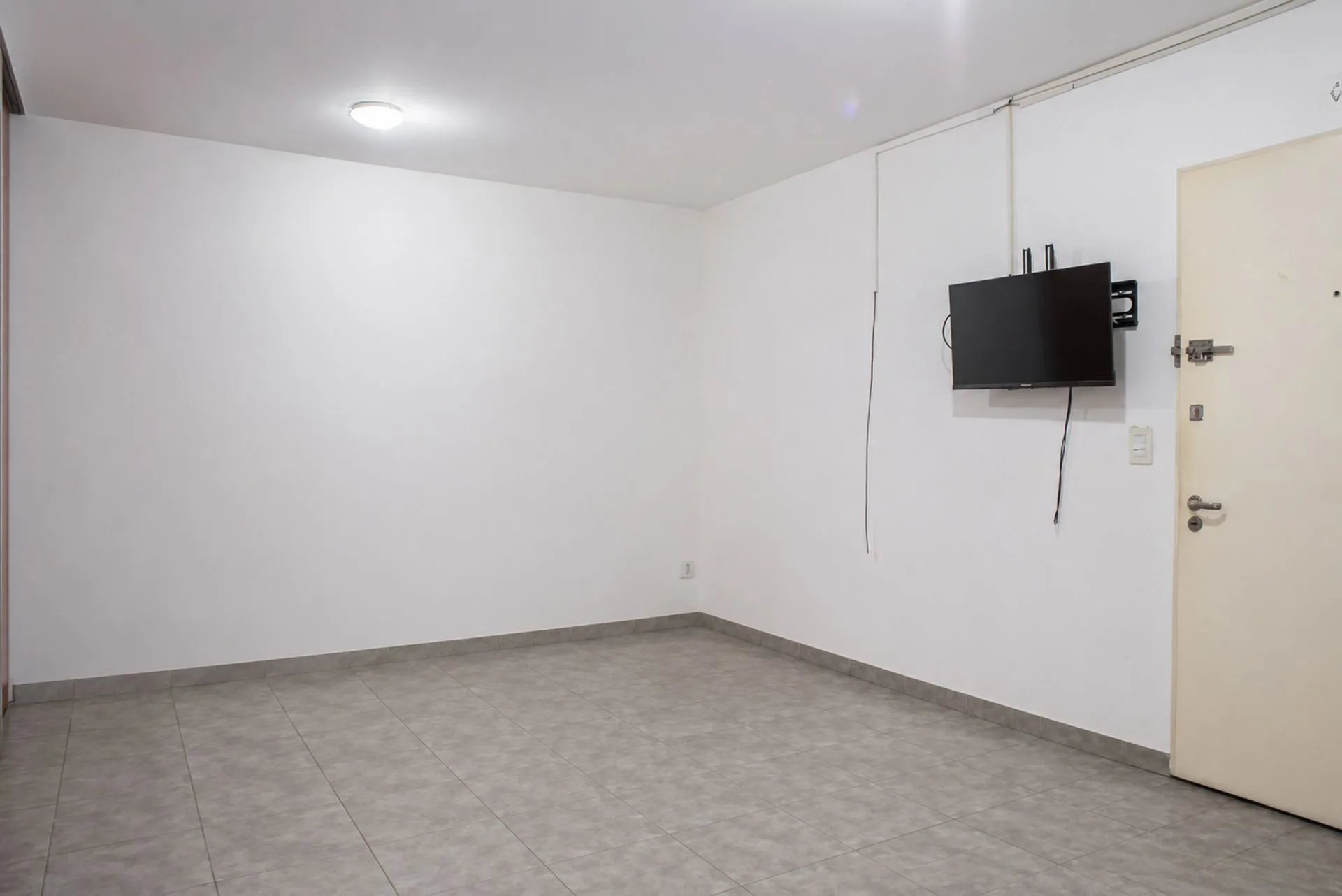 Venta Monoambiente con Patio en Parque Chas foto 3