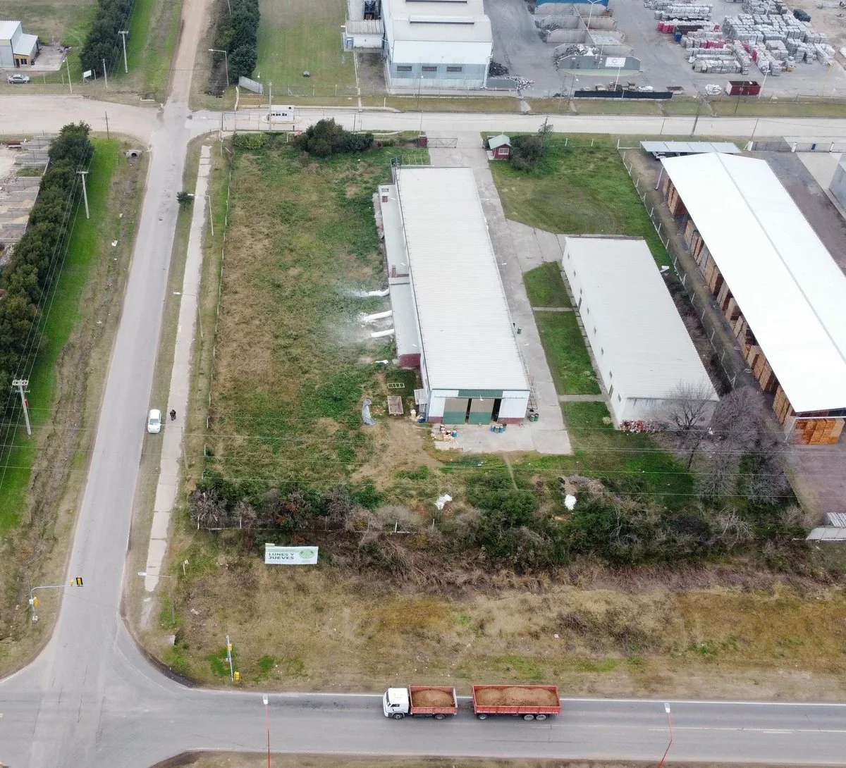 SE VENDE LOTE FINANCIADO EN PARQUE INDUSTRIAL VT foto 4