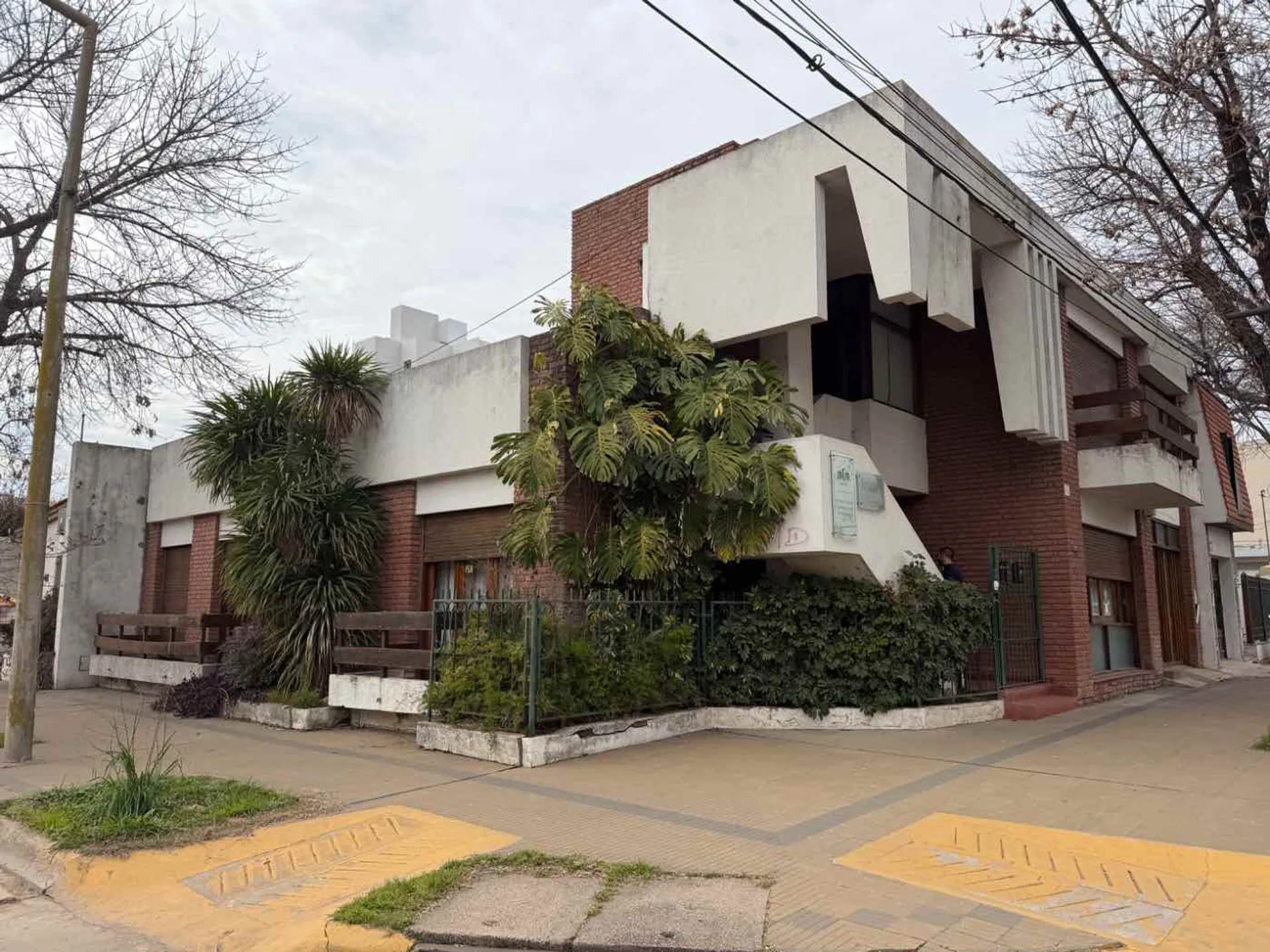 IMPORTANTE CASA EN VENTA EN EL CENTRO DE V. TUERTO foto 3