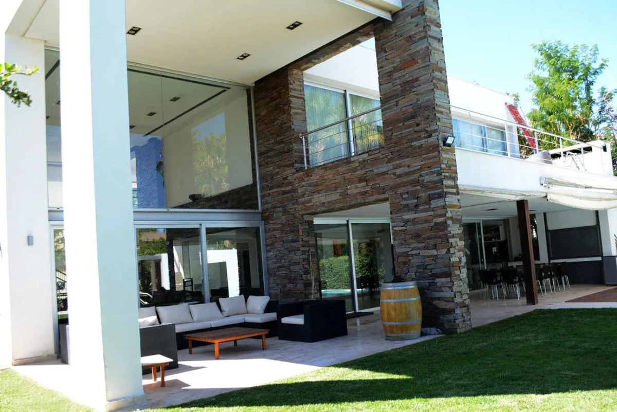 CASA EN VENTA BARRIO PRIVADO CHACRAS DE CORIA foto 5