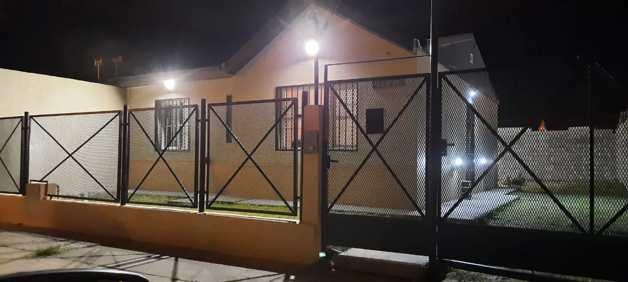 ALQUILER – CASA 2 DORMITORIOS – Bº Malvinas Argentinas foto 2