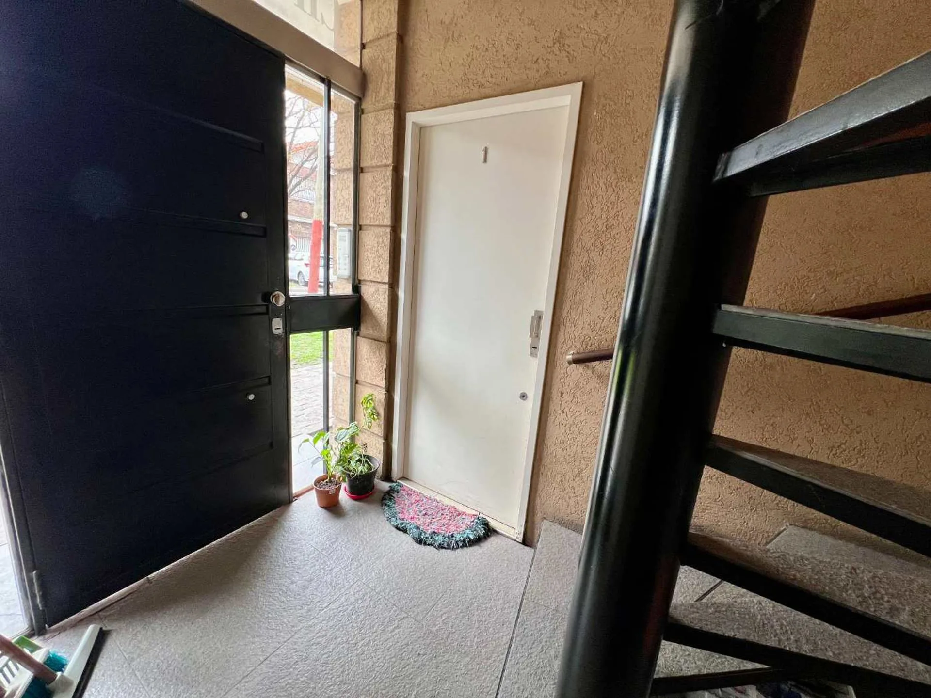 Venta departamento 2 amb con balcon aterrazado foto 5