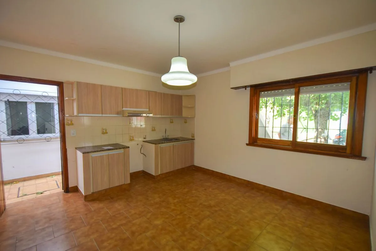 VENTA CASA PH 3 AMBIENTES GARAJE VILLA LOURDES foto 5
