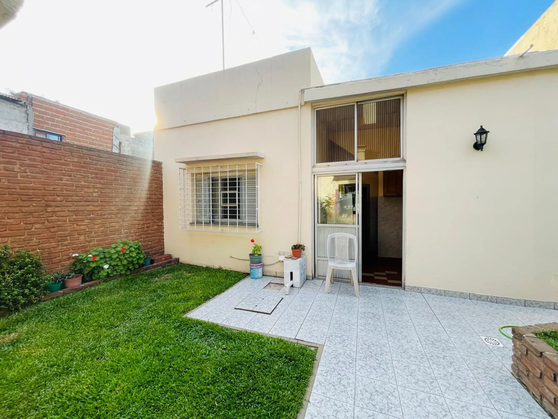 VENTA CASA 4 AMB CON PATIO Y PILETA foto 4