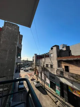 Departamento de Tres Ambientes con Balcón en Piñeyro, Gba Sur - Zonaprop foto 1