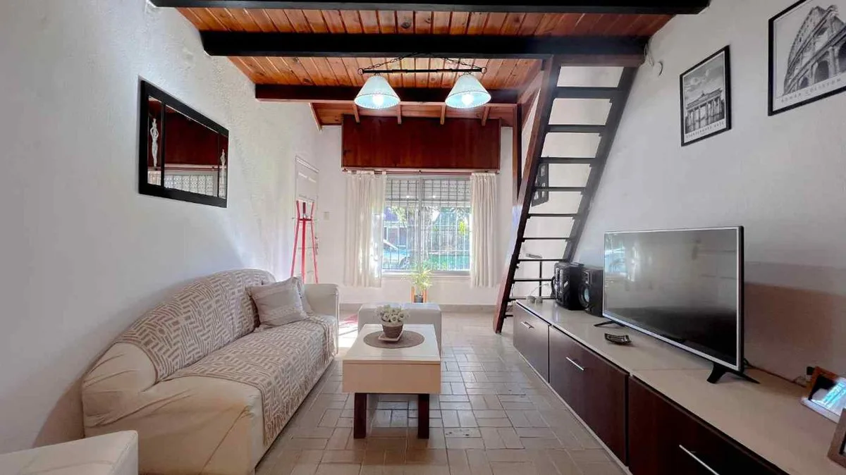 VENTA  CASA 3 AMB. PARQUE PEÑA foto 3