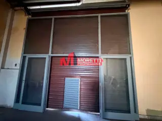 ALQUILER - Galpón 150m2 - Triunvirato al 4.200 - Billinghurst foto 2