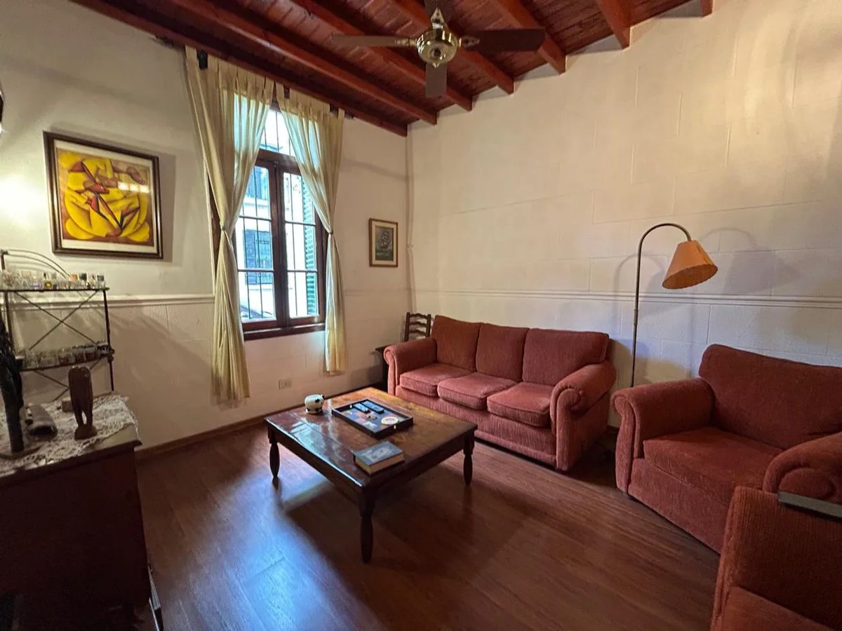 CASA VENTA PARQUE CHACABUCO  QUINCHO Y TERRAZA foto 3