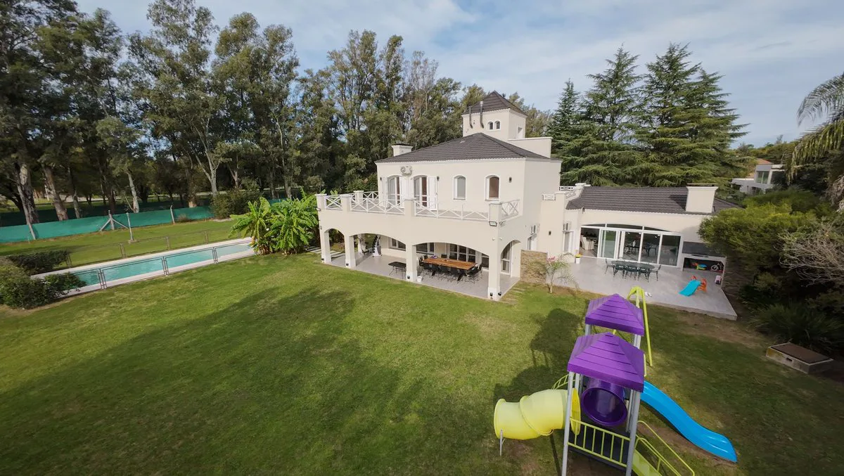 Se vende casa en La Cheltonia Venado Tuerto foto 3