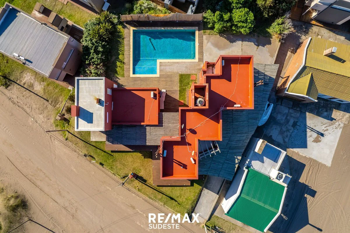 VENTA CASA DE LUJO SOBRE DOS LOTES FRENTE AL MAR foto 5