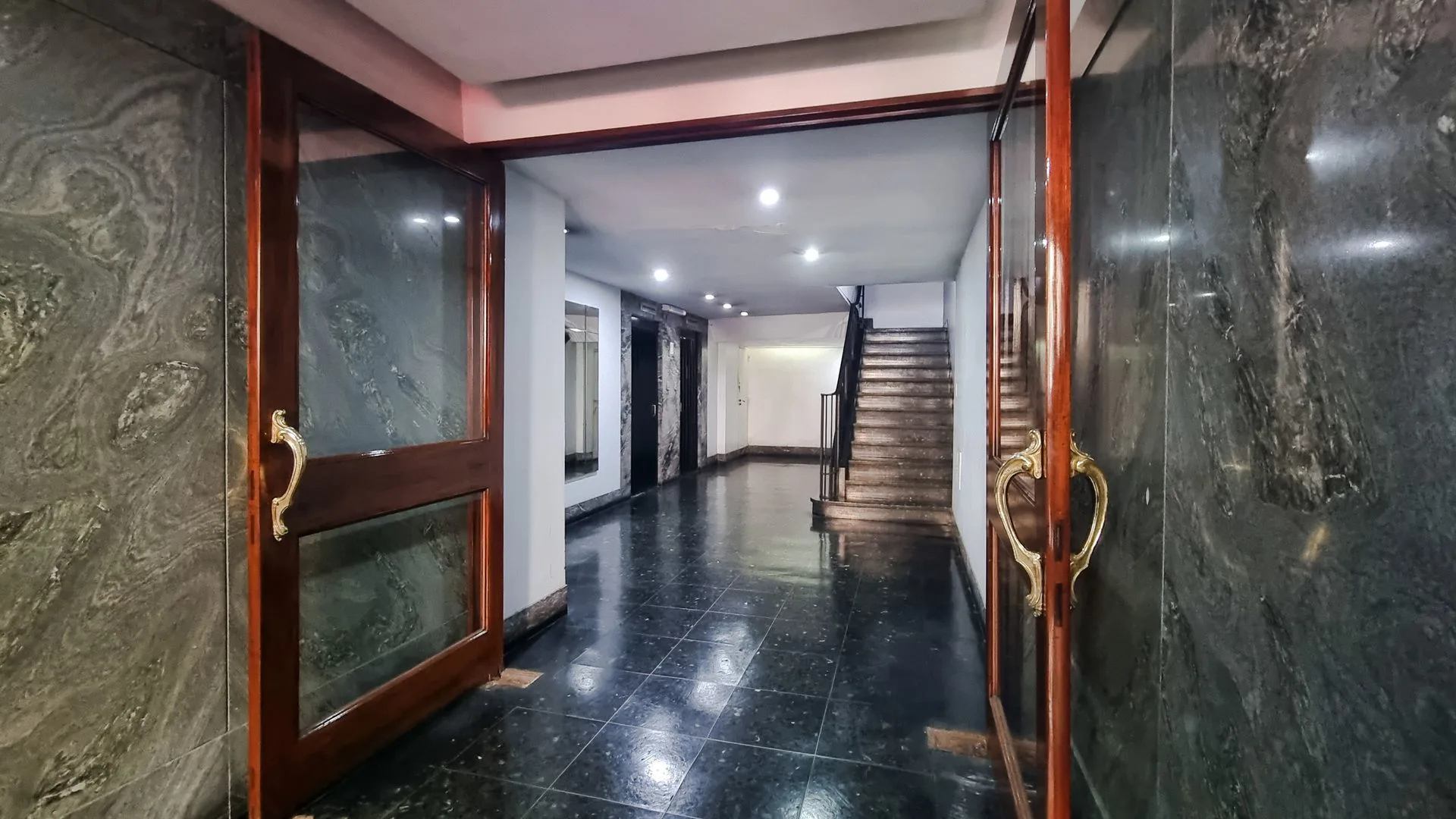 VENTA MONOAMBIENTE DIVIDO 43MTS BALVANERA LUMINOSO foto 5